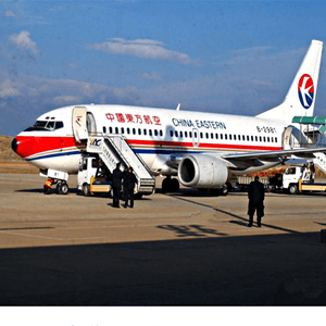 河池金城江机场货运航空快运业稳步发展的原因是什么？